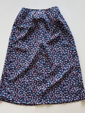 Vintage 90s Purple Ditzy Floral A-Line Midi Skirt | Made in Canada | Size XS
